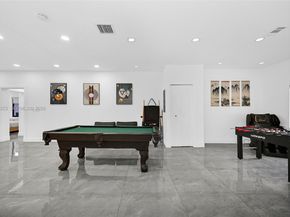 112 NW 53rd St, Miami FL 33127