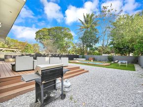 112 NW 53rd St, Miami FL 33127