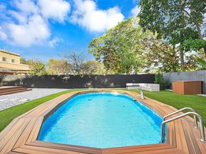 112 NW 53rd St, Miami FL 33127