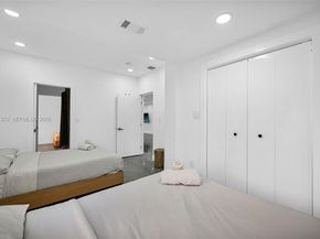 112 NW 53rd St, Miami FL 33127