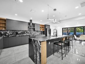 112 NW 53rd St, Miami FL 33127