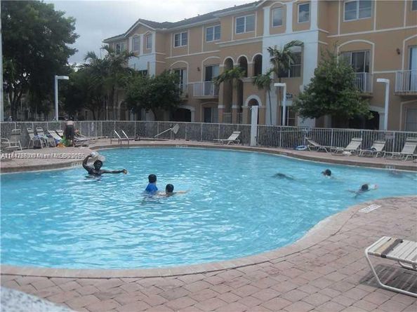 7130 NW 177th St 1038, Hialeah FL 33015