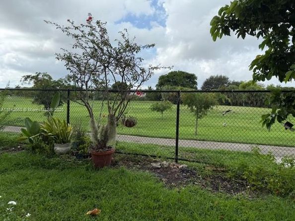 7130 NW 177th St 1038, Hialeah FL 33015