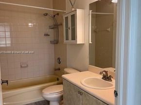 7130 NW 177th St 1038, Hialeah FL 33015