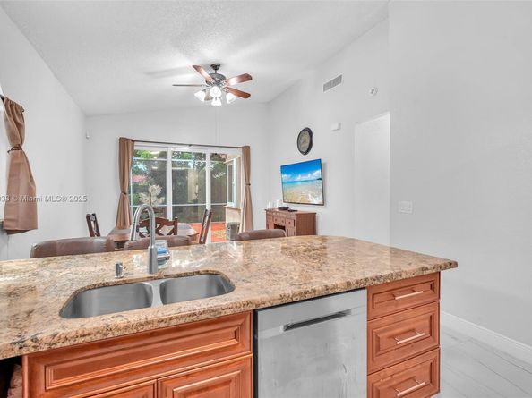 544 NW 159th Ln, Pembroke Pines FL 33028
