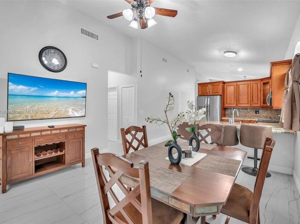 544 NW 159th Ln, Pembroke Pines FL 33028