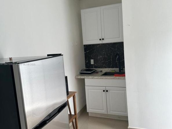 2330 W 6th Ct, Hialeah FL 33010