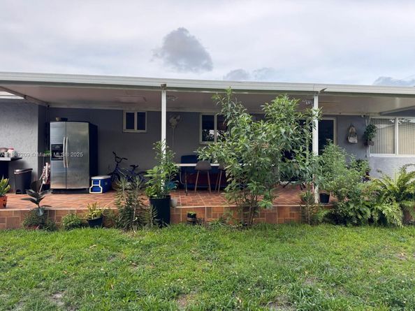 2330 W 6th Ct, Hialeah FL 33010
