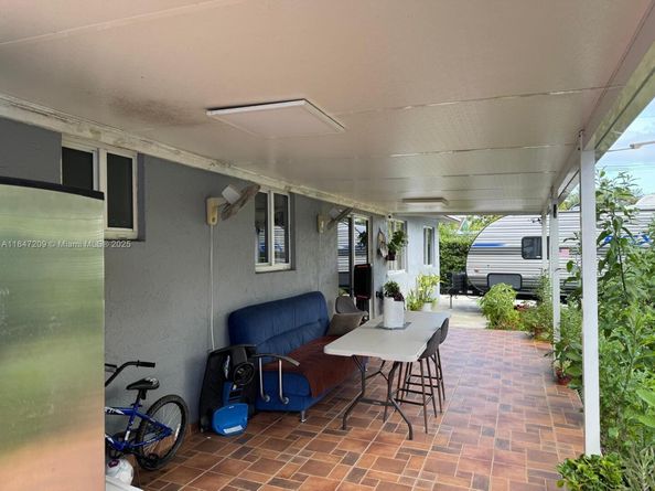 2330 W 6th Ct, Hialeah FL 33010