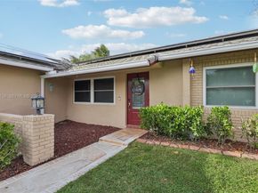 11573 NW 39th Pl, Coral Springs FL 33065