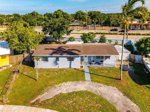 6530 Tyler St, Hollywood FL 33024