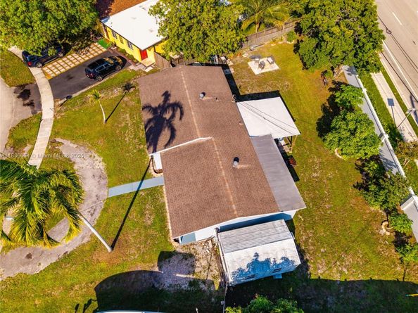 6530 Tyler St, Hollywood FL 33024