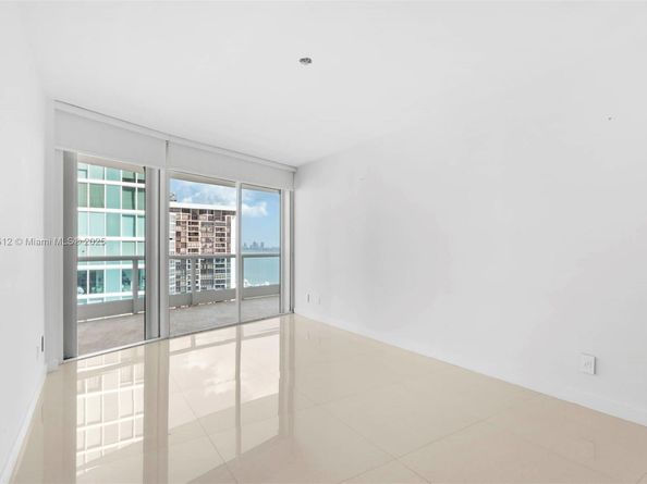 2127 Brickell Ave 1701, Miami FL 33129