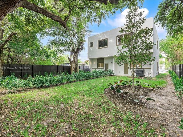 5431 & 5433 NW 5th Ave, Miami FL 33127