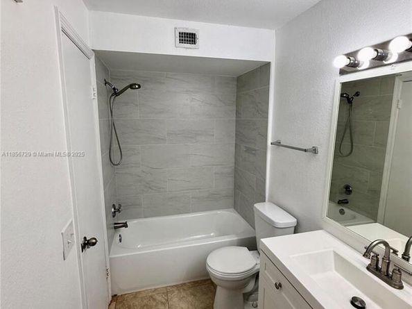 595 Vista Isles Dr 1923, Sunrise FL 33325