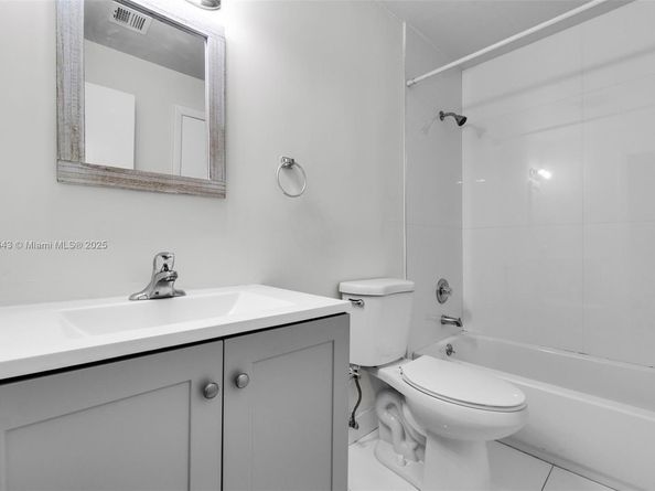 6514 SW 128th Pl 6514, Miami FL 33183