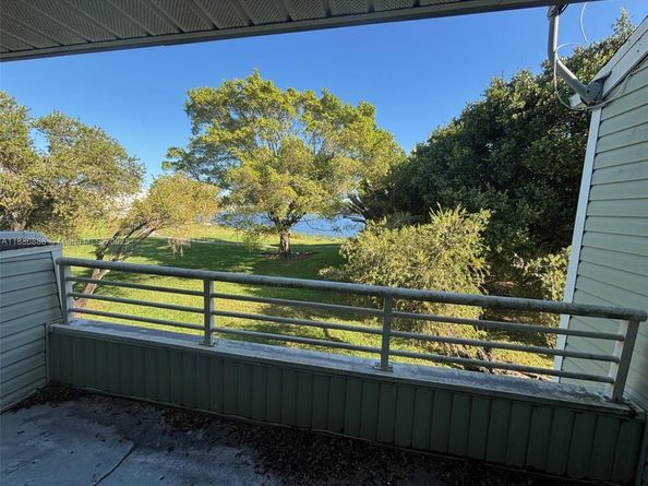 3417 NW 44th St 206, Oakland Park FL 33309