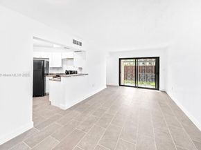 680 W Park Dr 3106, Miami FL 33172