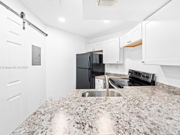 680 W Park Dr 3106, Miami FL 33172