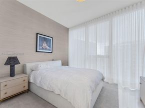300 Biscayne Boulevard Way 4104C, Miami FL 33131