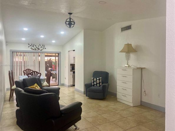 5017 SW 139th Pl, Miami FL 33175