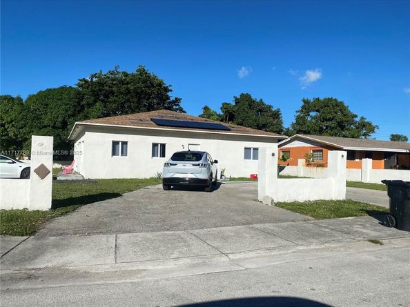 2151 NW 29th Ter, Fort Lauderdale FL 33311