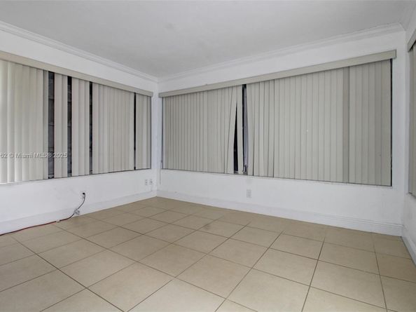 1160 NW 79th Ter, Pembroke Pines FL 33024