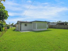 1160 NW 79th Ter, Pembroke Pines FL 33024