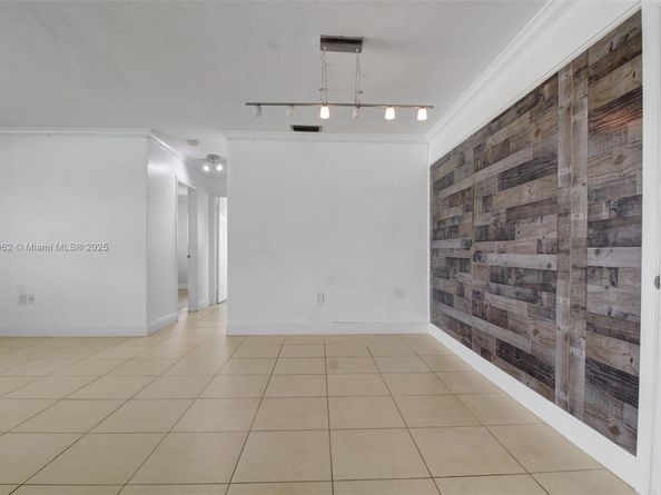 1160 NW 79th Ter, Pembroke Pines FL 33024