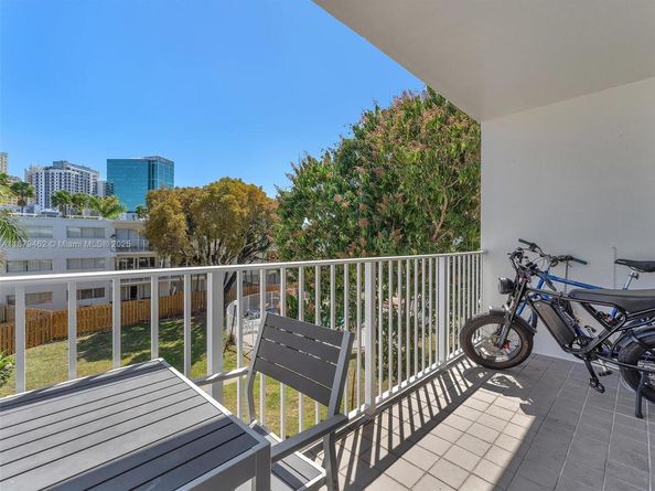 7737 SW 88th St C312, Miami FL 33156