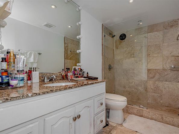 555 NE 15th St 32E, Miami FL 33132