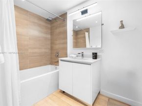 1600 SW 1st Ave 707, Miami FL 33129