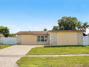 9400 NW 13th St, Pembroke Pines FL 33024