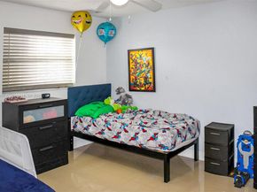 9400 NW 13th St, Pembroke Pines FL 33024