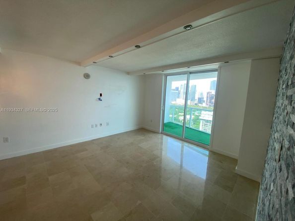 2101 Brickell Ave 2705, Miami FL 33129