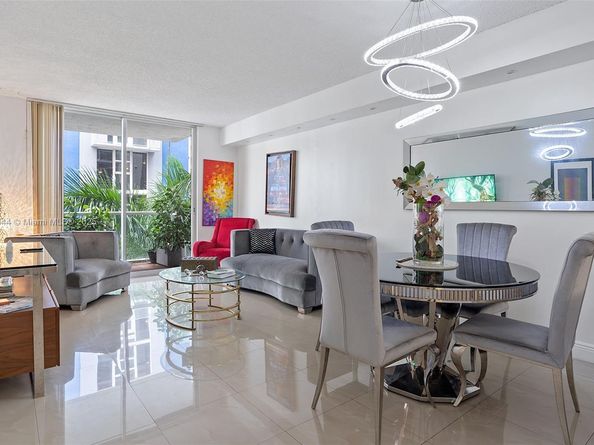 5091 NW 7th St 503, Miami FL 33126