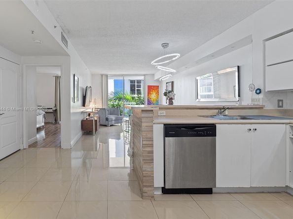 5091 NW 7th St 503, Miami FL 33126