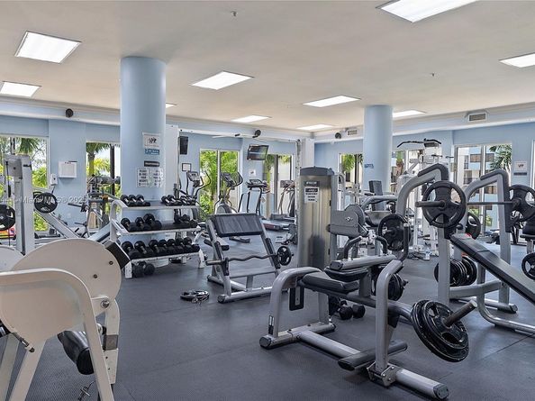 5091 NW 7th St 503, Miami FL 33126