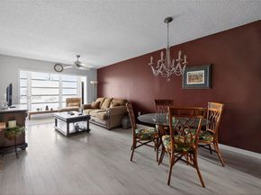 8051 N Sunrise Lakes Dr 307, Sunrise FL 33322