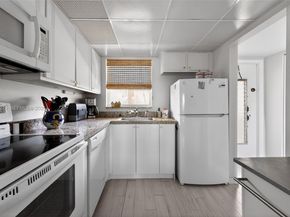 8051 N Sunrise Lakes Dr 307, Sunrise FL 33322