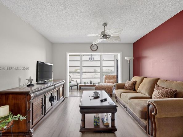 8051 N Sunrise Lakes Dr 307, Sunrise FL 33322