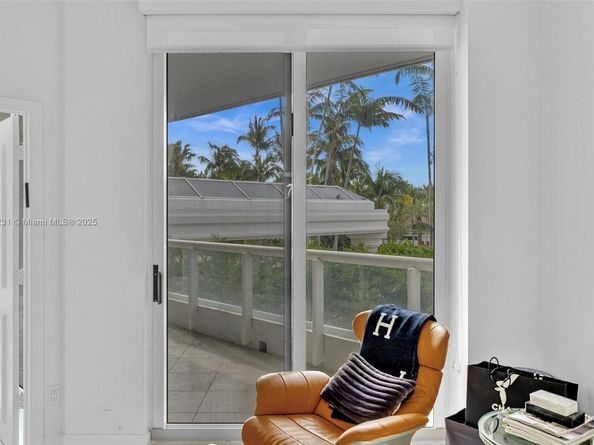 21050 Point Pl 302, Aventura FL 33180