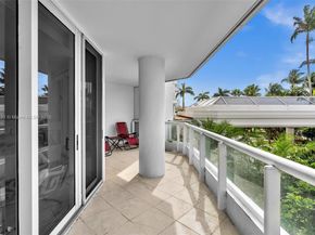 21050 Point Pl 302, Aventura FL 33180