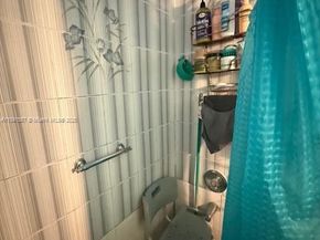 218 E 20th St, Hialeah FL 33010