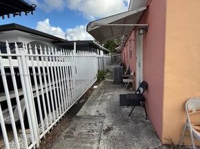 218 E 20th St, Hialeah FL 33010