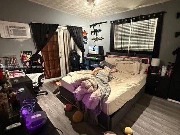 218 E 20th St, Hialeah FL 33010