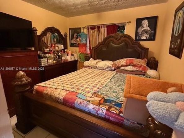 218 E 20th St, Hialeah FL 33010
