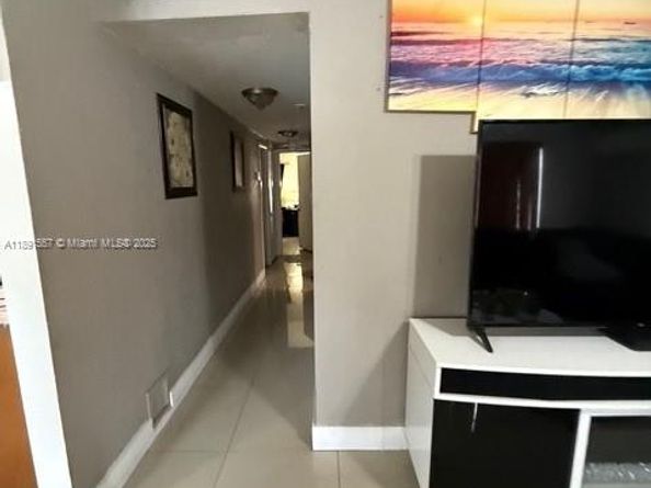 218 E 20th St, Hialeah FL 33010
