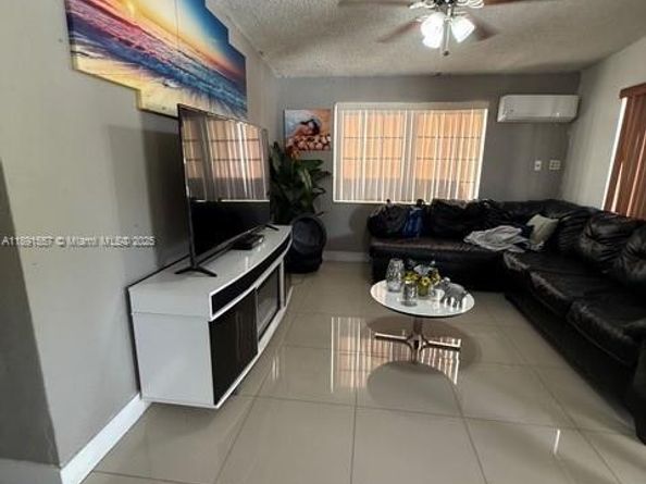 218 E 20th St, Hialeah FL 33010