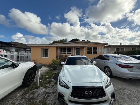 218 E 20th St, Hialeah FL 33010